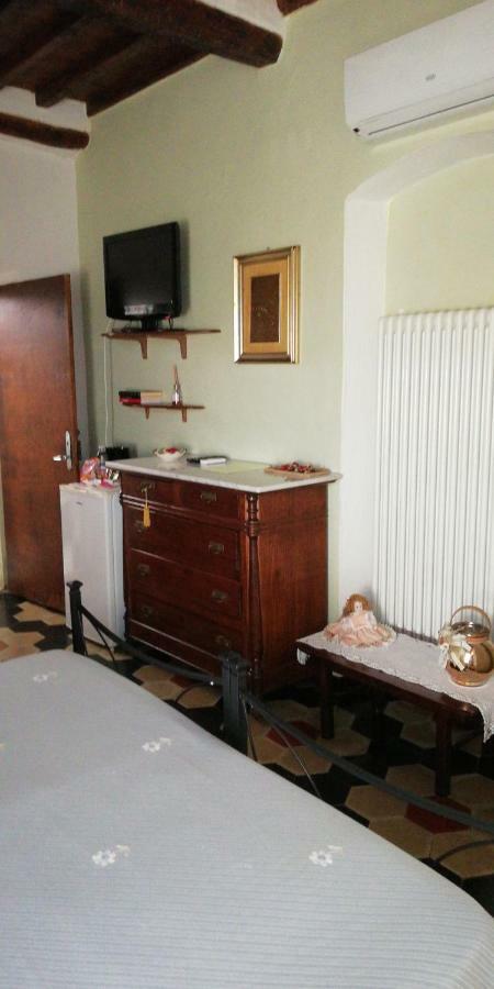 Le Travi Bed & Breakfast Sarzana Exterior photo